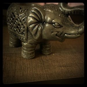Elephant tea light holder